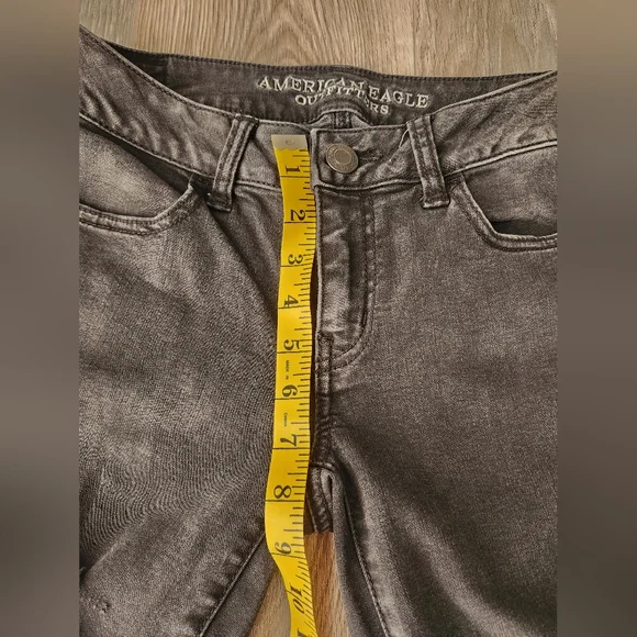 american eagle AE black/grey distressed jegging size 2 - Picture 2 of 7